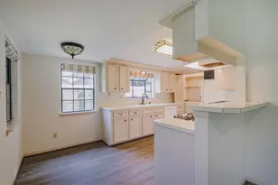 709 1/2 W 34th St, Houston, TX 77018 - Photo 8