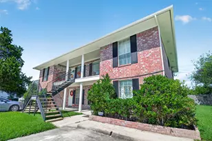9641 Hollock St, Houston, TX 77075 - Photo 2