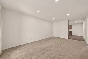 9641 Hollock St, Houston, TX 77075 - Photo 6