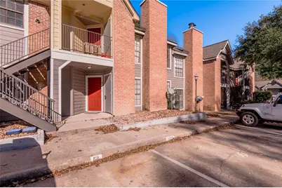 2401 Sycamore Avenue #E2, Huntsville, TX 77340 - Photo 2
