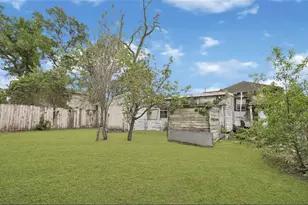 209 Frawley St, Houston, TX 77009 - Photo 10