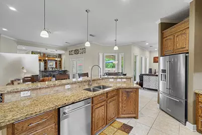 109 Avenue J, Dickinson, TX 77539 - Photo 16