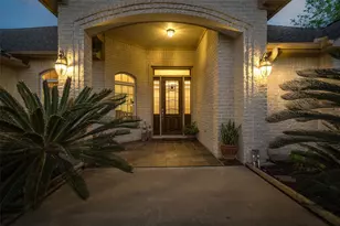 109 Avenue J, Dickinson, TX 77539 - Photo 6