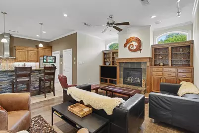 109 Avenue J, Dickinson, TX 77539 - Photo 18