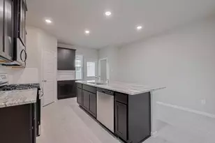 461 Long Br Dr, Dayton, TX 77535 - Photo 4