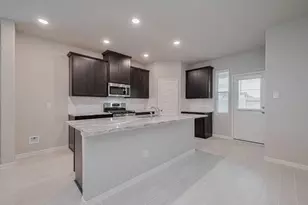 461 Long Br Dr, Dayton, TX 77535 - Photo 6