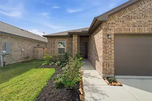 3527 Prairie Rose Trl, Angleton, TX 77515 - Photo 4