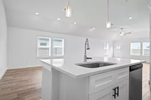 13322 Hayden Peak Dr, Iowa Colony, TX 77583 - Photo 8