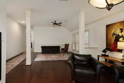 175 W Bristol Oak Circle, The Woodlands, TX 77382 - Photo 8