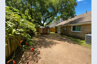 10215 Saddlehorn Trail, Houston, TX 77064 - Photo 20