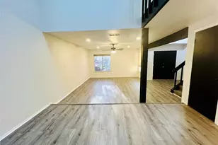 2325 Crescent Park Dr, Houston, TX 77077 - Photo 8