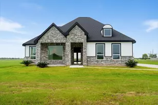 395 Brahman Trail, Angleton, TX 77515 - Photo 1