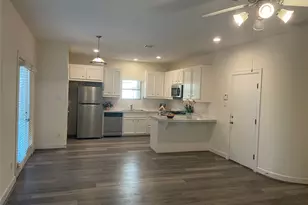 3704 Main Aspen Dr, Houston, TX 77025 - Photo 4