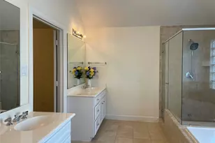 3704 Main Aspen Dr, Houston, TX 77025 - Photo 12