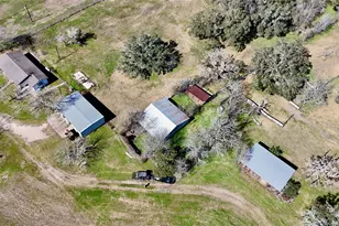 652 Co Rd 210, Hallettsville, TX 77964 - Photo 8