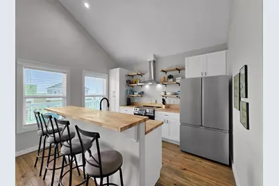 1048 Sunset Circle W, Crystal Beach, TX 77650 - Photo 18