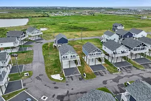 1048 Sunset Circle W, Crystal Beach, TX 77650 - Photo 44