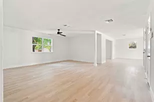 6524 Loma Vista St, Houston, TX 77085 - Photo 4