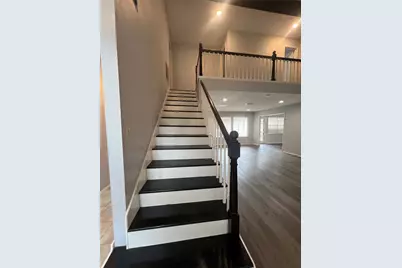 2015 Hamlin Valley Drive, Houston, TX 77090 - Photo 4