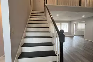 2015 Hamlin Valley Dr, Houston, TX 77090 - Photo 4