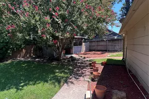2015 Hamlin Valley Dr, Houston, TX 77090 - Photo 28