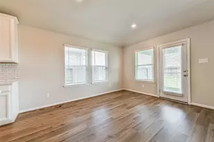10008 Deussen Ln, Texas City, TX 77591 - Photo 12