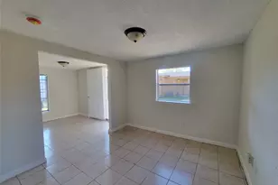 733 Zoe St, Houston, TX 77020 - Photo 2