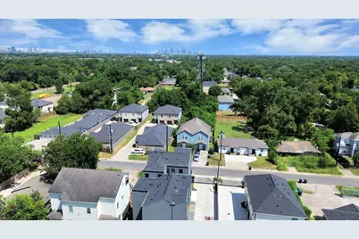 5030 Mallow Street #C, Houston, TX 77033 - Photo 40