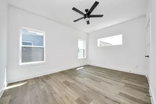 5030 Mallow St, Houston, TX 77033 - Photo 24