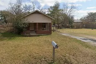 8310 Sultan Dr, Houston, TX 77078 - Photo 2