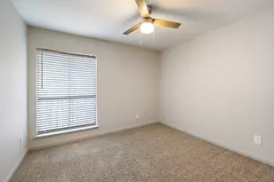 8701 Town Park Dr, Houston, TX 77036 - Photo 4