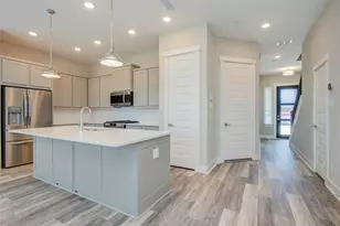 1202 Kiefer Hill Way, Houston, TX 77043 - Photo 6