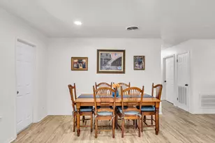 915 S 14th St, Nederland, TX 77627 - Photo 6