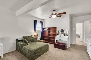 915 S 14th St, Nederland, TX 77627 - Photo 16
