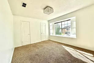 223 Almond Dr, Lake Jackson, TX 77566 - Photo 6