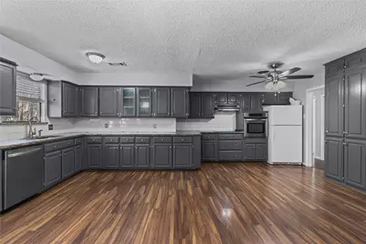 1809 Westway Avenue, Garland, TX 75042 - Photo 10