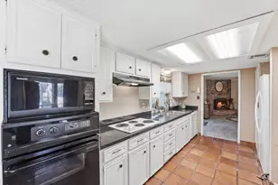 10622 Sagevale Ln, Houston, TX 77089 - Photo 6