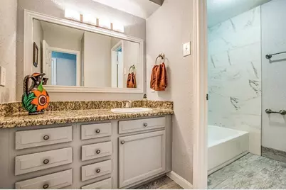 10061 Timberwood Drive, Houston, TX 77080 - Photo 12