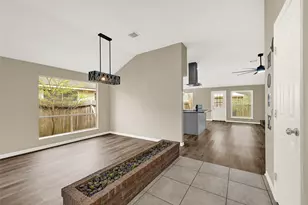 5306 Shady Gardens Dr, Houston, TX 77339 - Photo 2