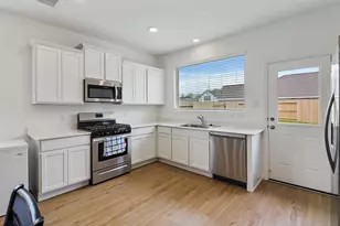 2107 Fisher Bnd Dr, Crosby, TX 77532 - Photo 8