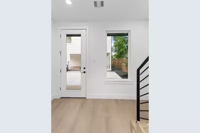 7208 Weyburn Street #A, Houston, TX 77028 - Photo 8