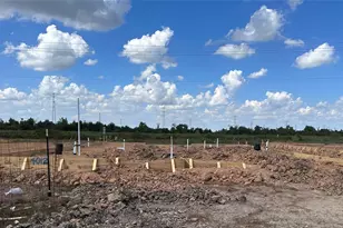 3534 Cardinal Pointe Dr, Angleton, TX 77515 - Photo 8