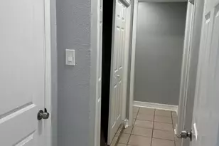 10622 Norton Dr, Houston, TX 77043 - Photo 6