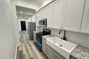 2001 29th St, Galveston, TX 77550 - Photo 6