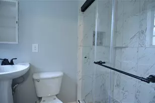 103 Cosmos St, Houston, TX 77009 - Photo 4