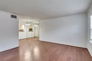 5230 Arboles Dr, Houston, TX 77035 - Photo 4