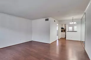5230 Arboles Dr, Houston, TX 77035 - Photo 8
