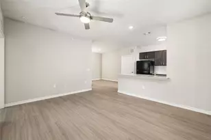2551 N Guadalupe St, Seguin, TX 78155 - Photo 26