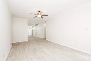 10051 Westpark Dr, Houston, TX 77042 - Photo 18