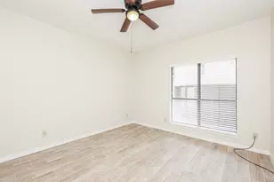 10051 Westpark Dr, Houston, TX 77042 - Photo 20